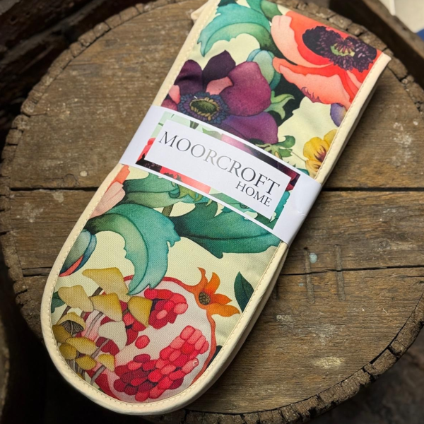 Heritage Botanica (Ivory) Oven Gloves - Oven Gloves